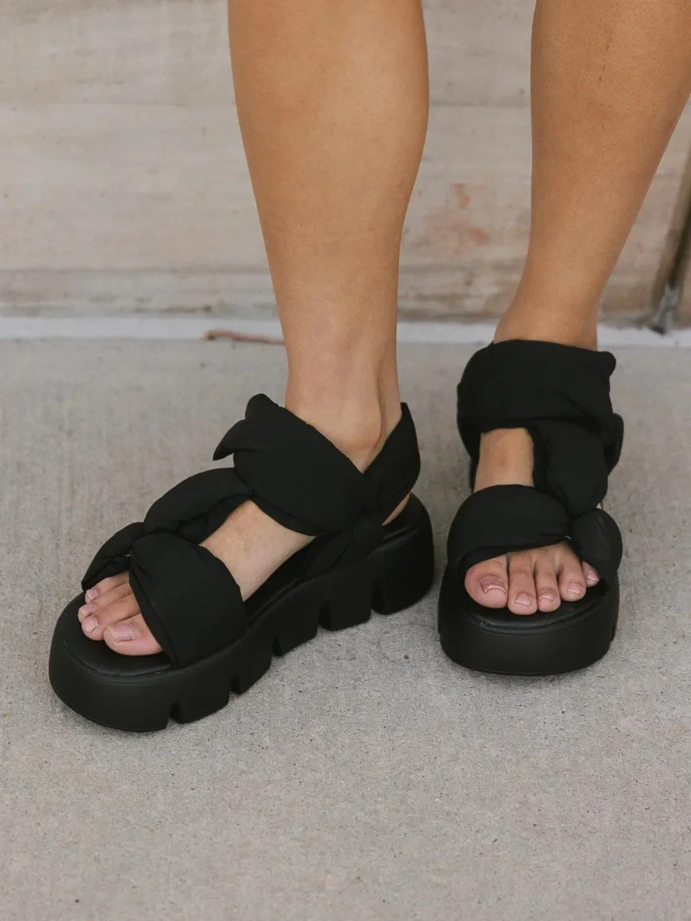 Steve Madden Black Knotted Platform Sandals